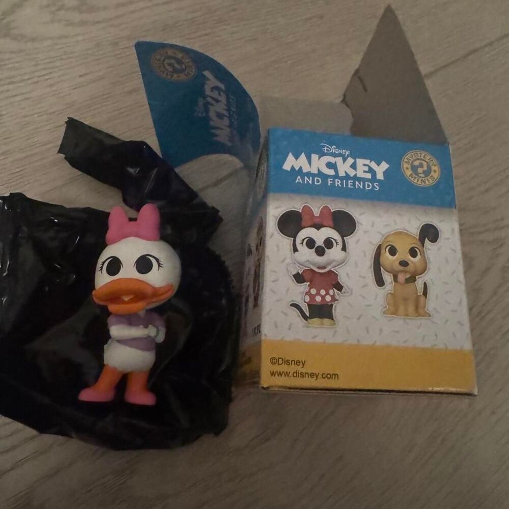 Disney Daisy Blind Box - Just opened